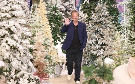 Matthew Perry had the longest relationship with Lizzy Caplan.